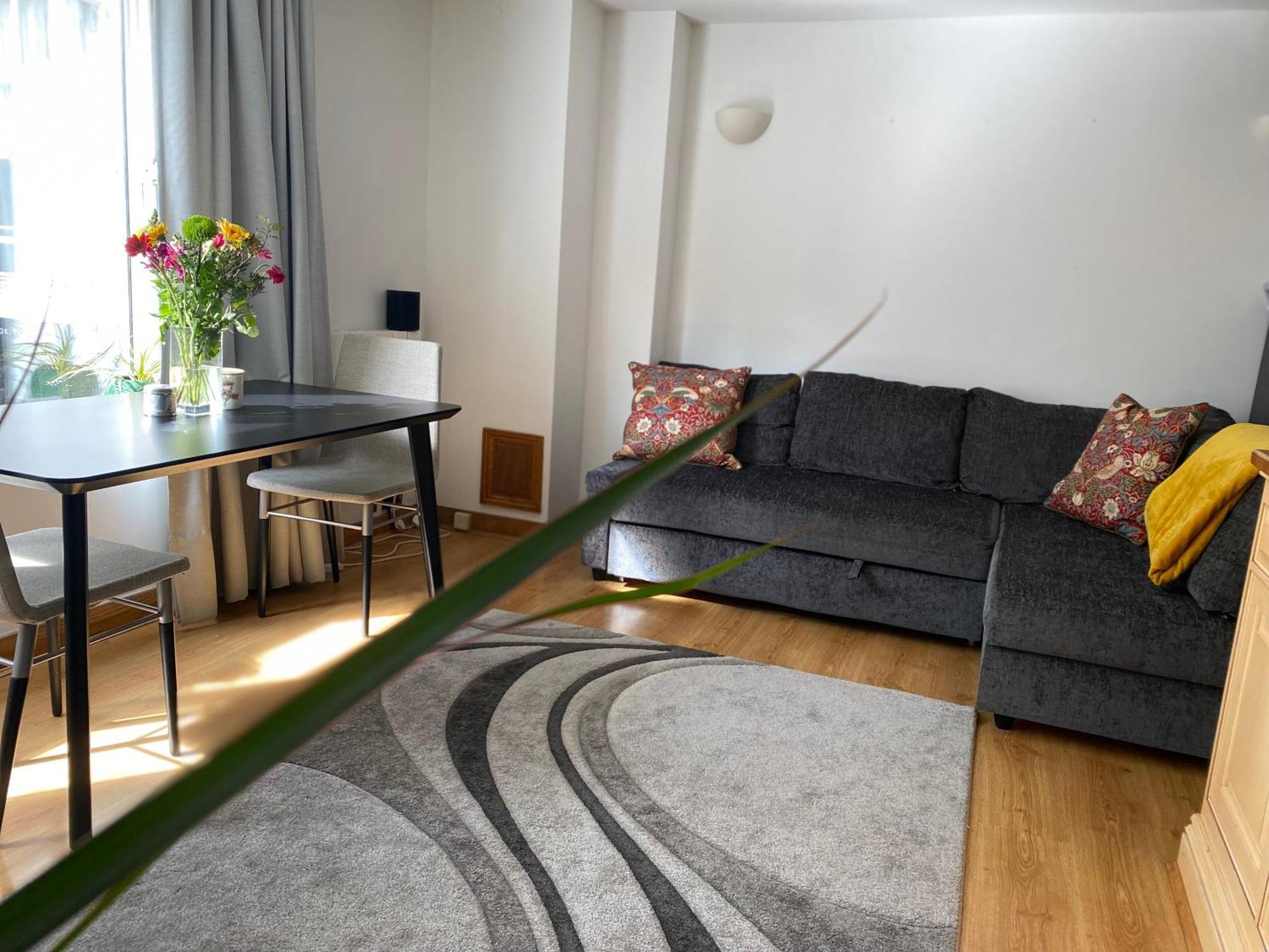 Prime Location Apartment - Heart Of ลอนดอน ภายนอก รูปภาพ