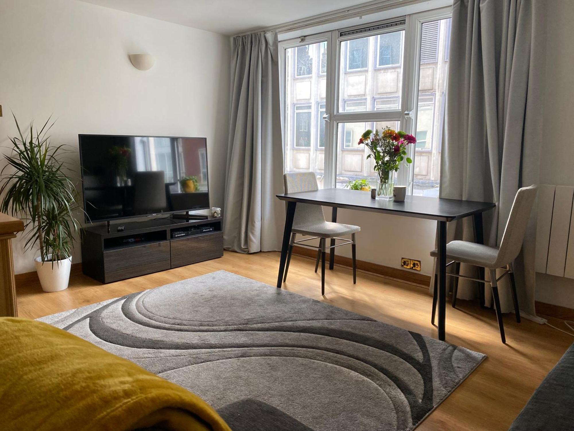 Prime Location Apartment - Heart Of ลอนดอน ภายนอก รูปภาพ